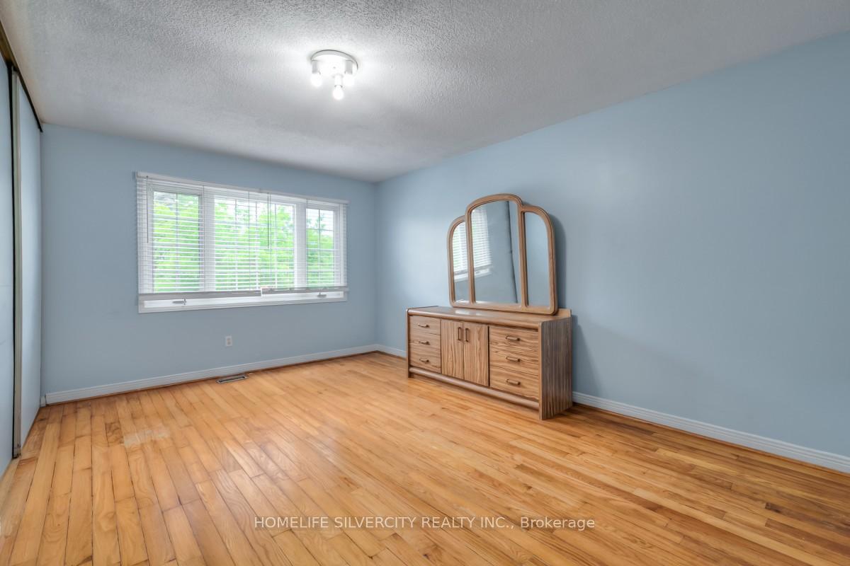 Photo 16 of 5 Braebrook Drive, Whitby, Rolling Acres — HOMEH