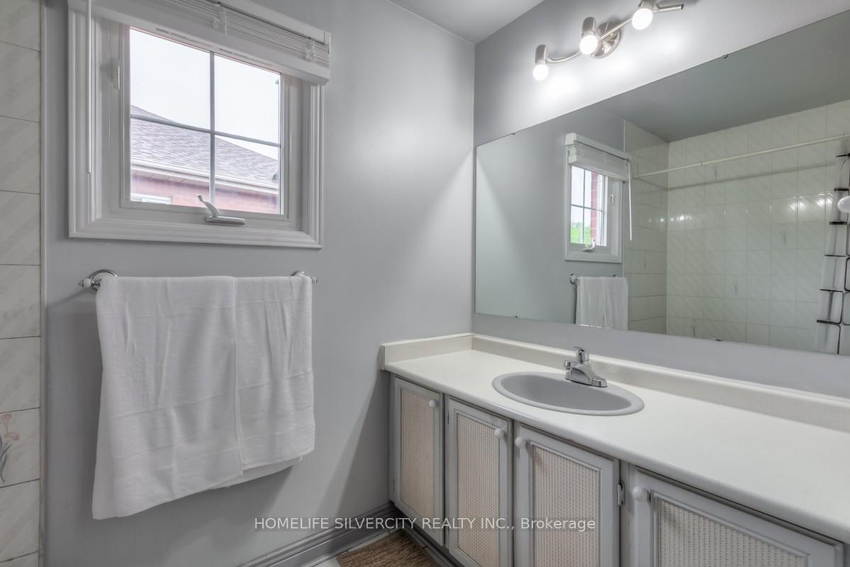 Photo 19 of 5 Braebrook Drive, Whitby, Rolling Acres — HOMEH