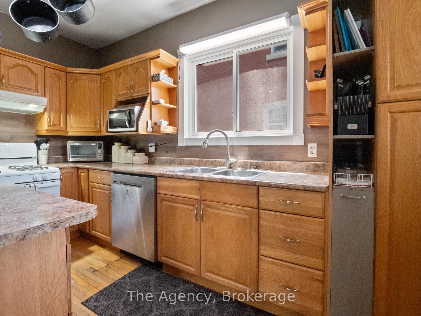 Photo 9 of 48 Grove Street, Welland, Welland Downtown — HOMEH