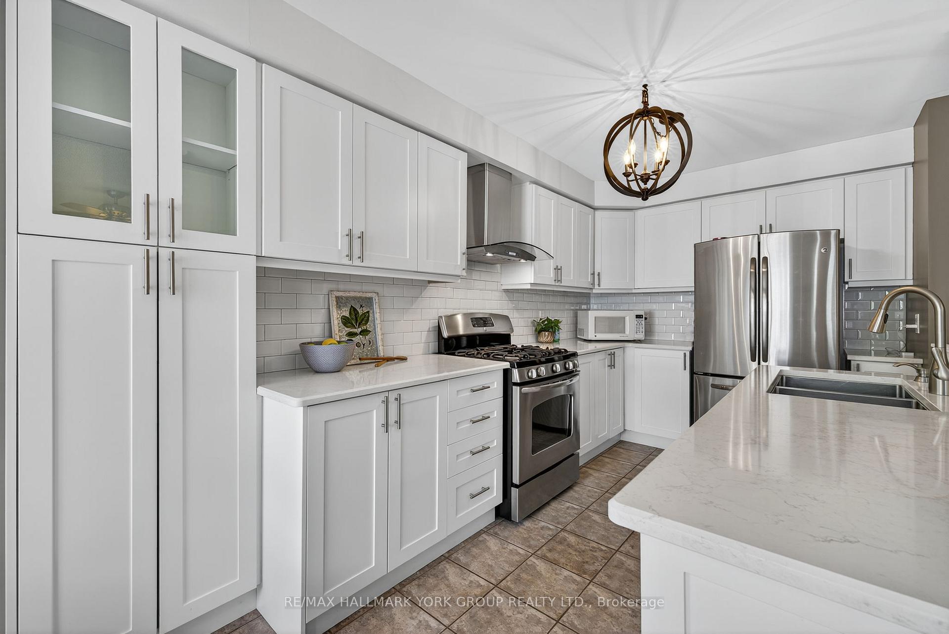 Photo 5 of 48 Primeau Avenue, Whitby, Brooklin — HOMEH