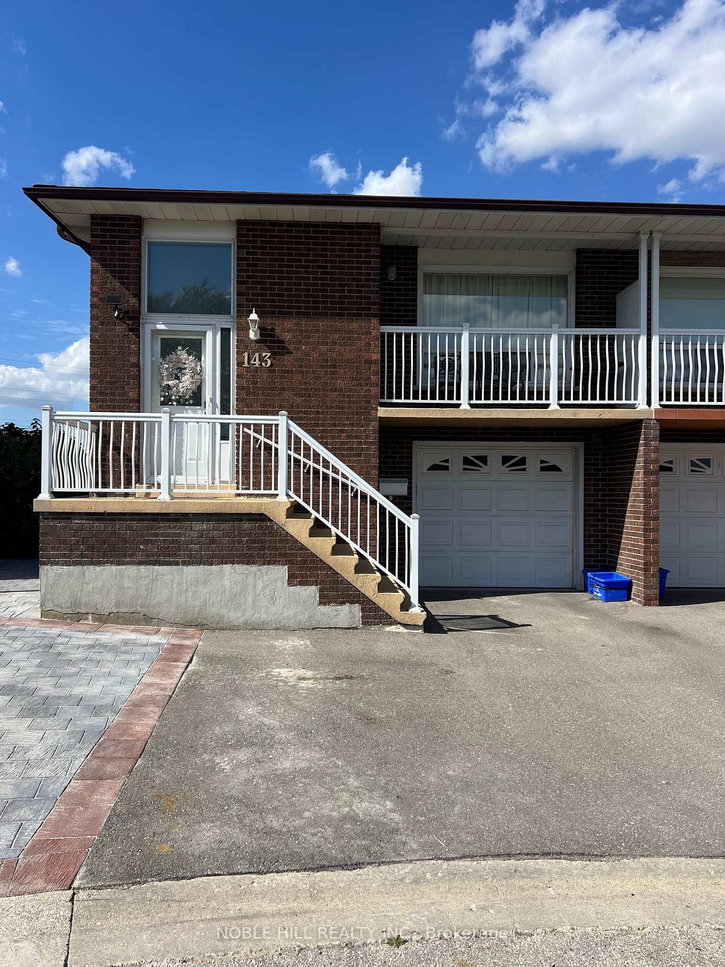 Front of 143 albany Court