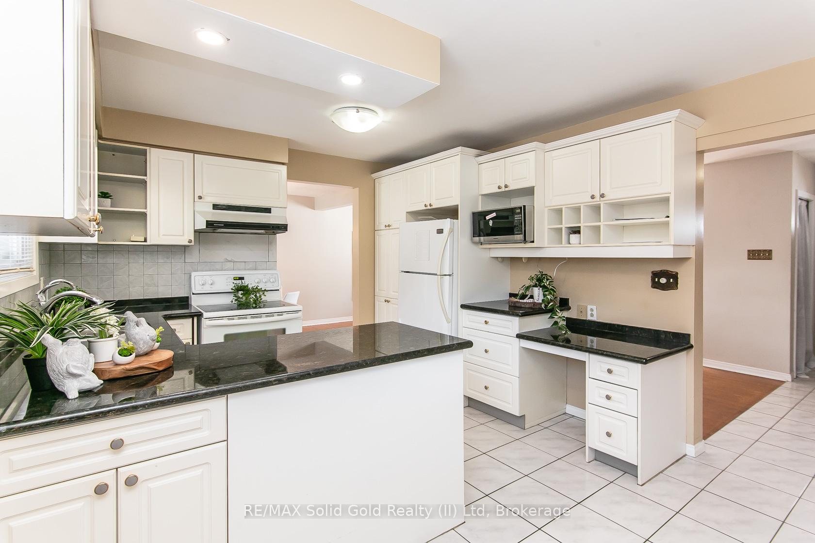 Photo 11 of 464 Hazel Street, Waterloo — HOMEH