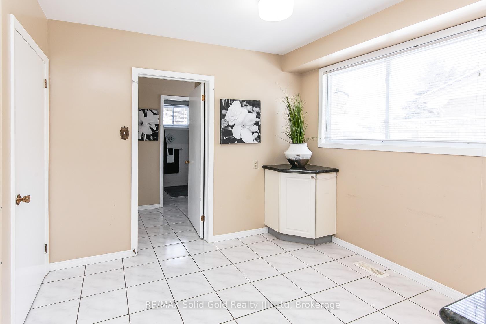 Photo 13 of 464 Hazel Street, Waterloo — HOMEH