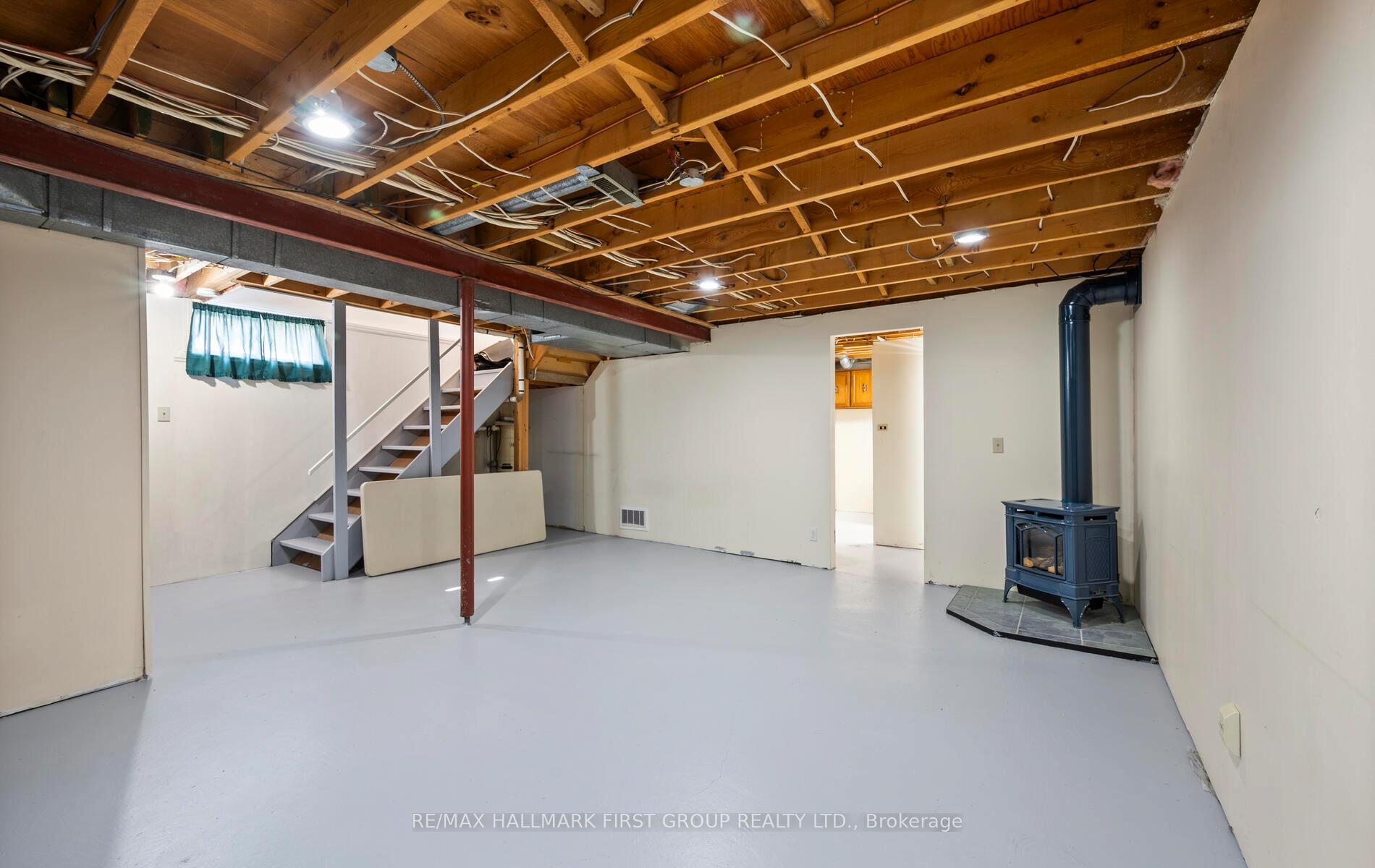 Photo 25 of 31 Michael Boulevard, Whitby, Lynde Creek — HOMEH