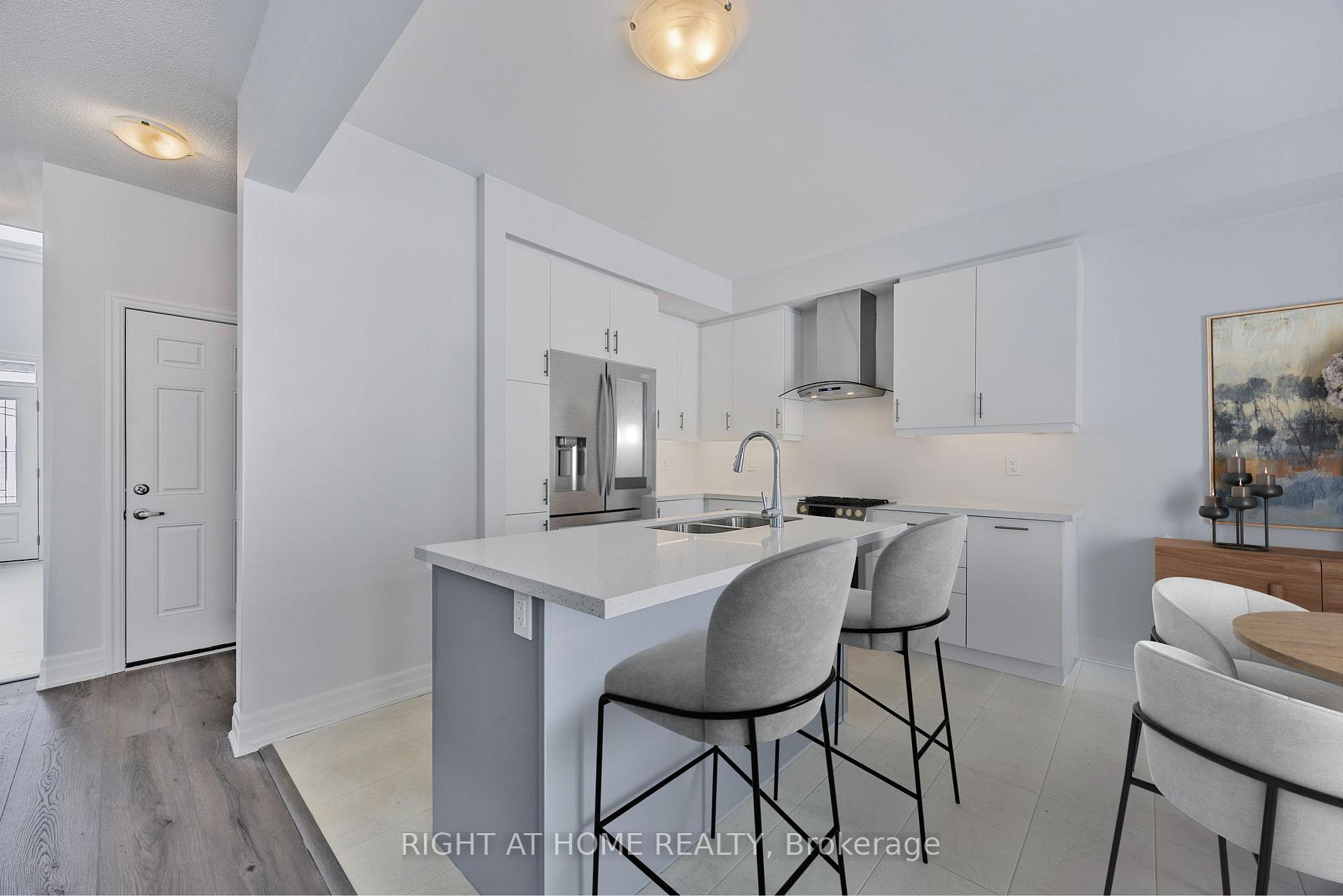 Photo 9 of 127 Union Boulevard, Wasaga Beach — HOMEH