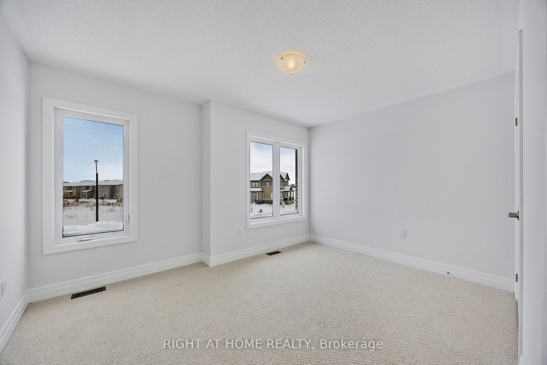 Photo 24 of 127 Union Boulevard, Wasaga Beach — HOMEH