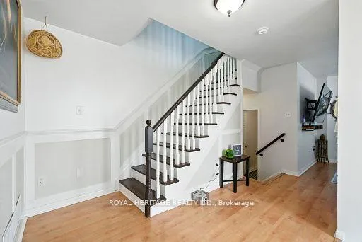 Photo 5 of 337 Ferndale Drive S, Barrie, Ardagh — HOMEH