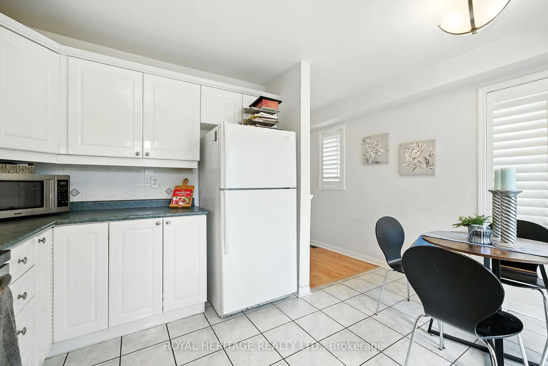 Photo 7 of 337 Ferndale Drive S, Barrie, Ardagh — HOMEH