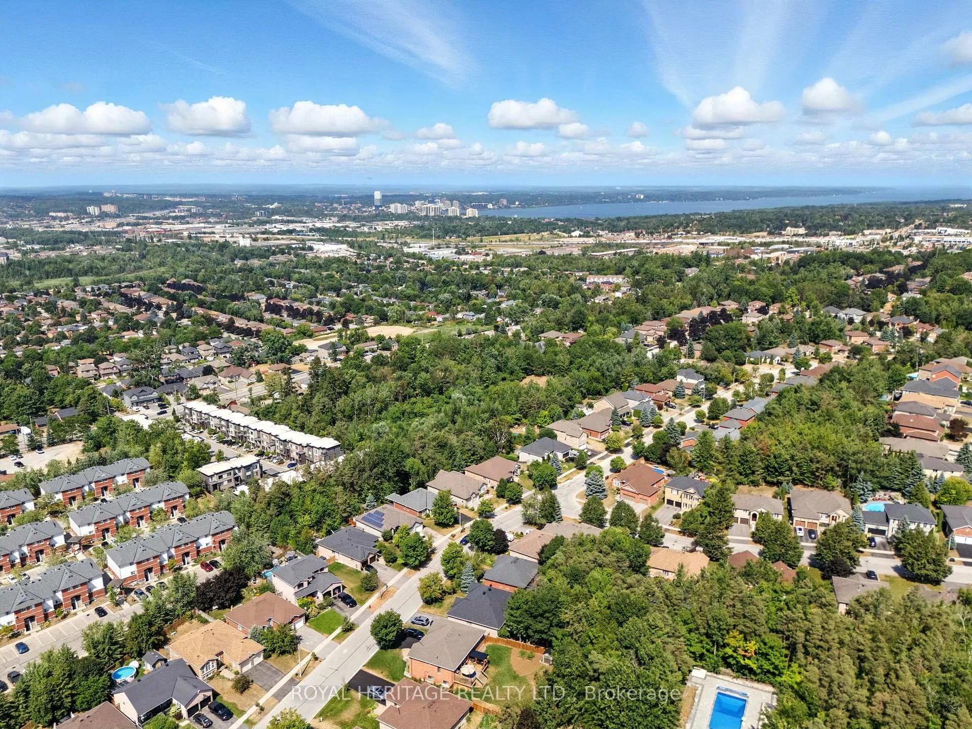 Photo 37 of 337 Ferndale Drive S, Barrie, Ardagh — HOMEH
