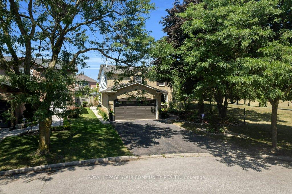 Front of 85 Colvin Crescent