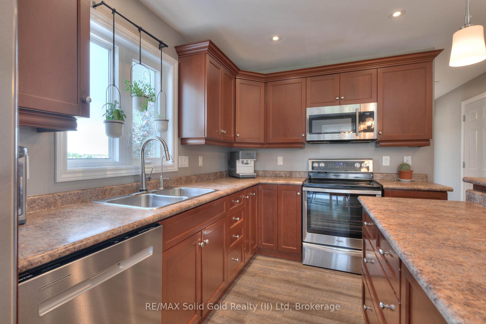 Photo 13 of 210 First Street W, Woolwich — HOMEH