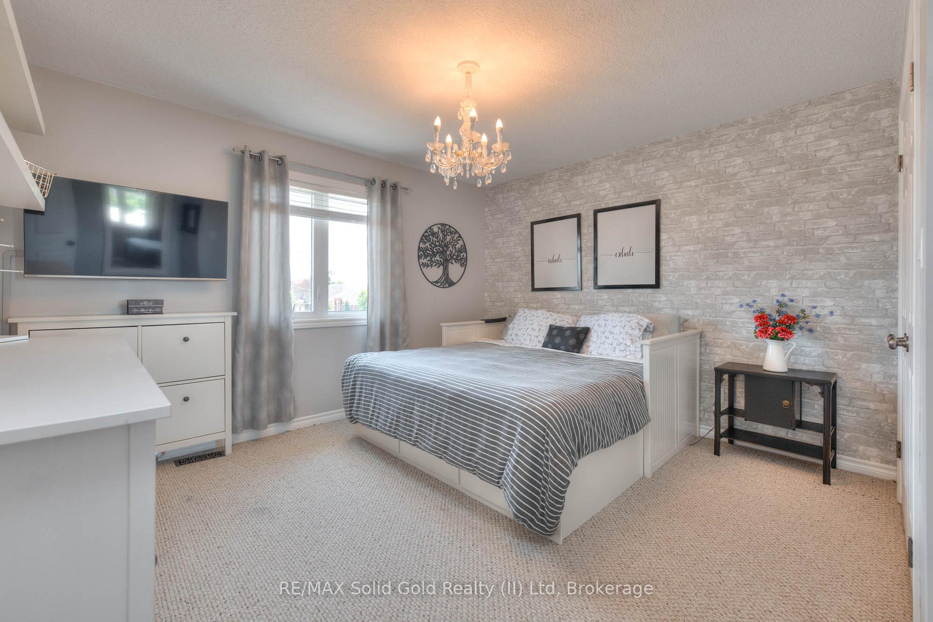 Photo 19 of 210 First Street W, Woolwich — HOMEH
