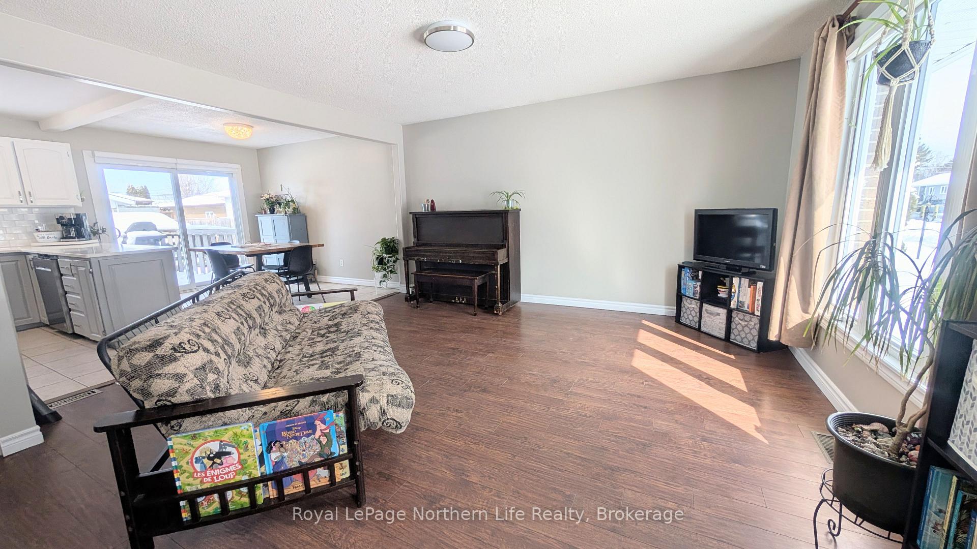 Photo 6 of 419 Roy Street, West Nipissing, Sturgeon Falls — HOMEH