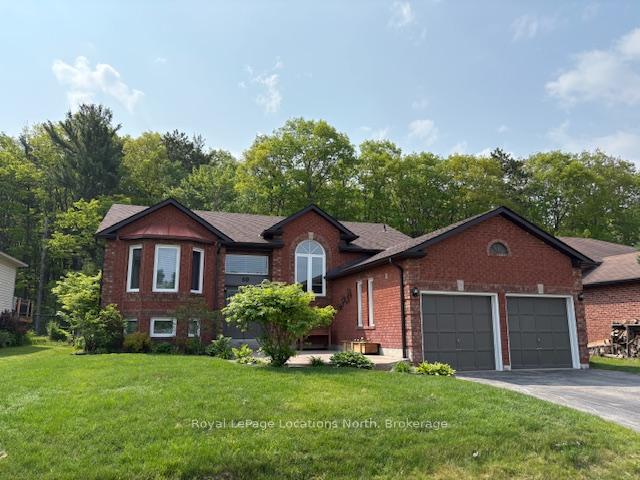 Photo 2 of 60 Leo Boulevard, Wasaga Beach — HOMEH