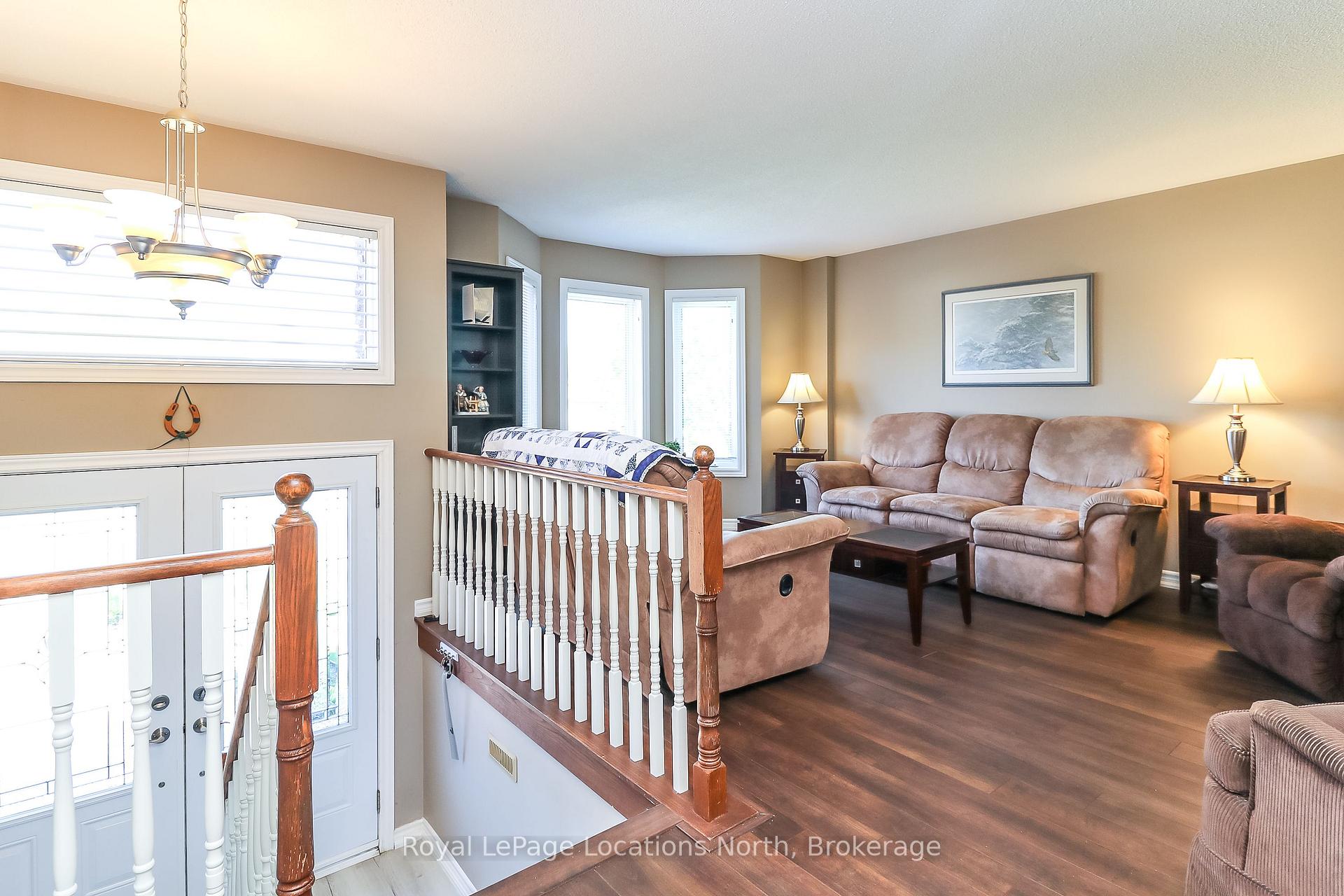 Photo 14 of 60 Leo Boulevard, Wasaga Beach — HOMEH