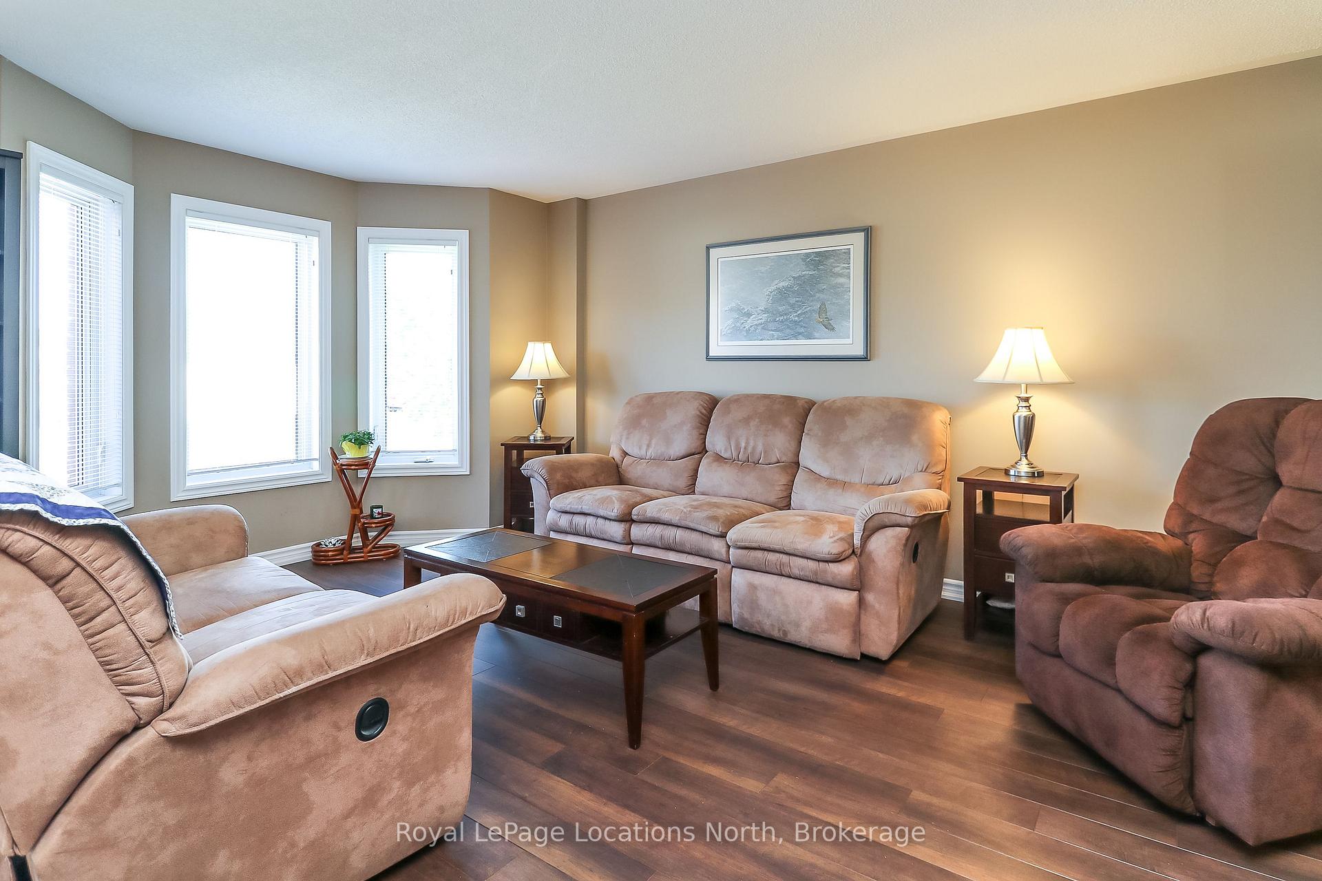 Photo 22 of 60 Leo Boulevard, Wasaga Beach — HOMEH