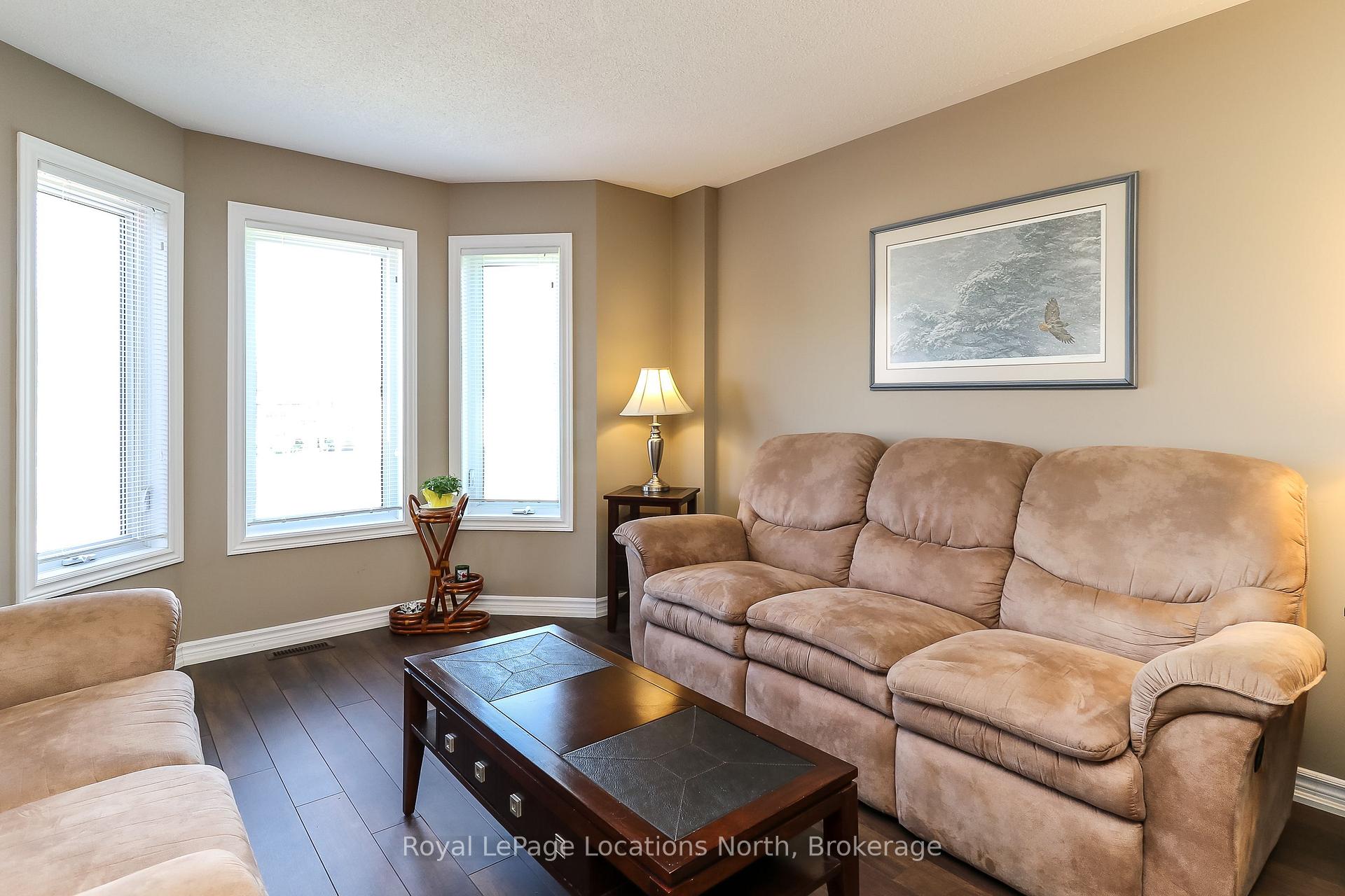 Photo 25 of 60 Leo Boulevard, Wasaga Beach — HOMEH