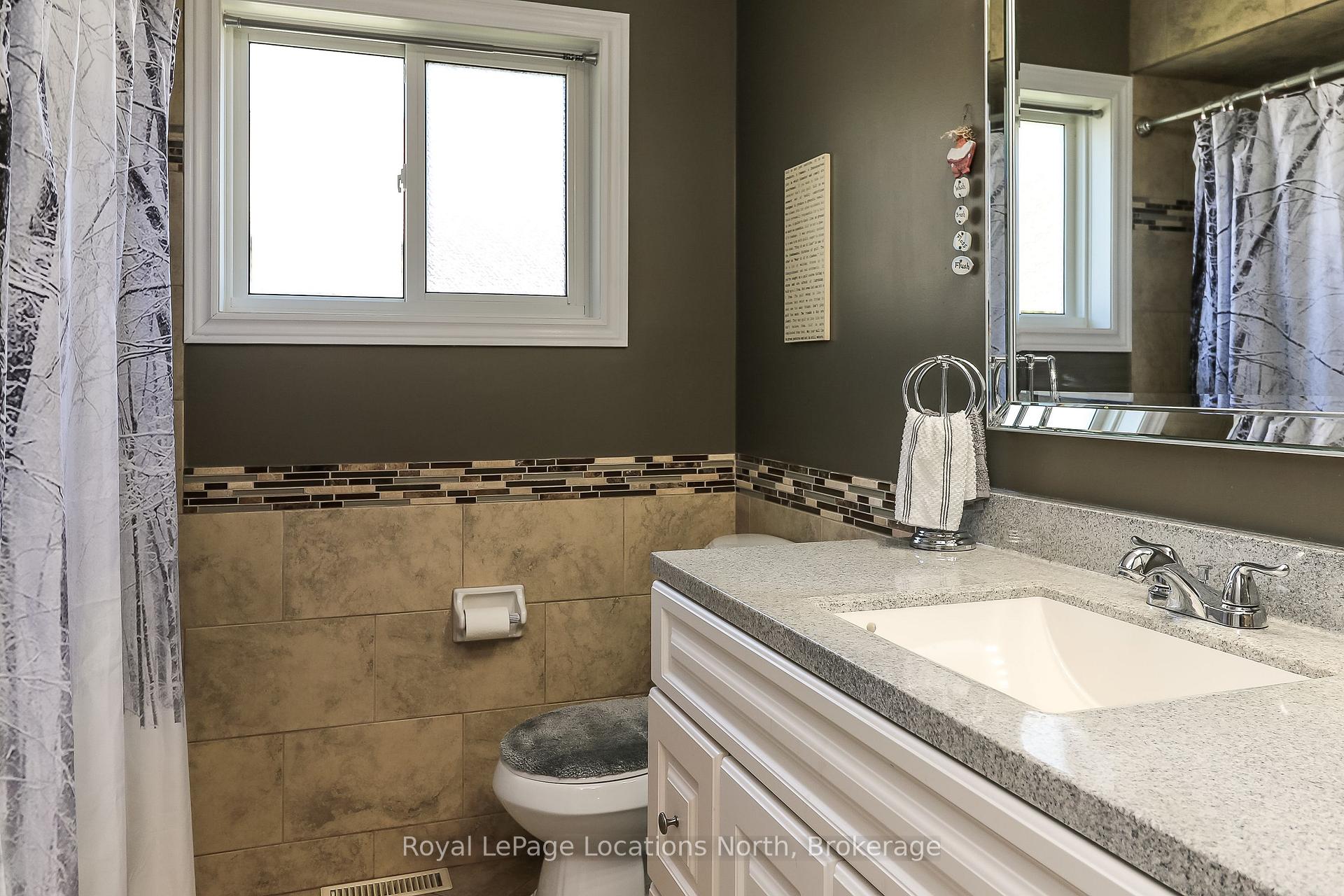 Photo 28 of 60 Leo Boulevard, Wasaga Beach — HOMEH
