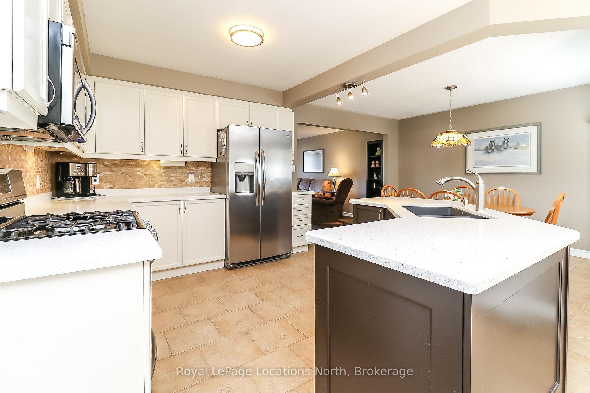 Photo 31 of 60 Leo Boulevard, Wasaga Beach — HOMEH