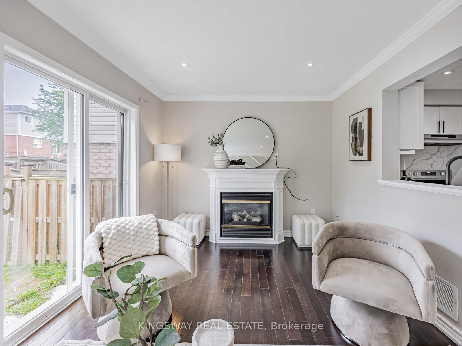 Photo 11 of 150 Kirkland Place, Whitby, Williamsburg — HOMEH