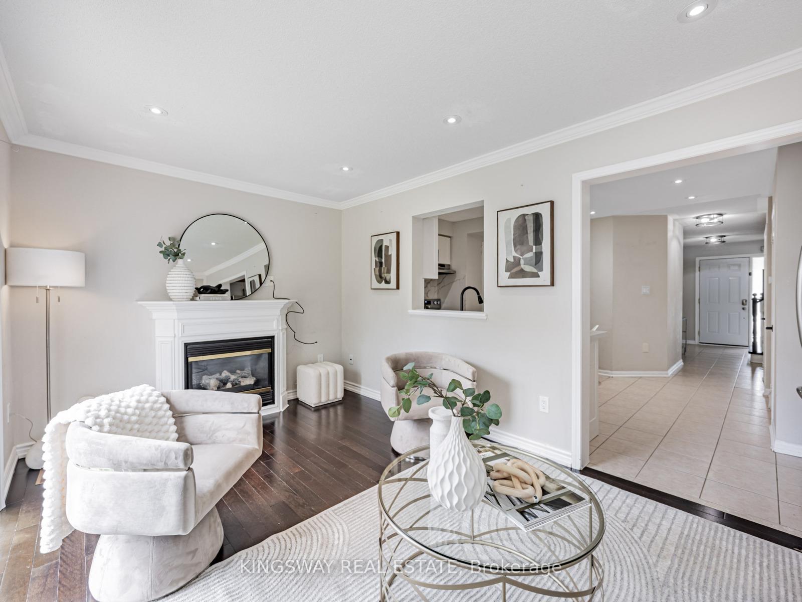 Photo 12 of 150 Kirkland Place, Whitby, Williamsburg — HOMEH