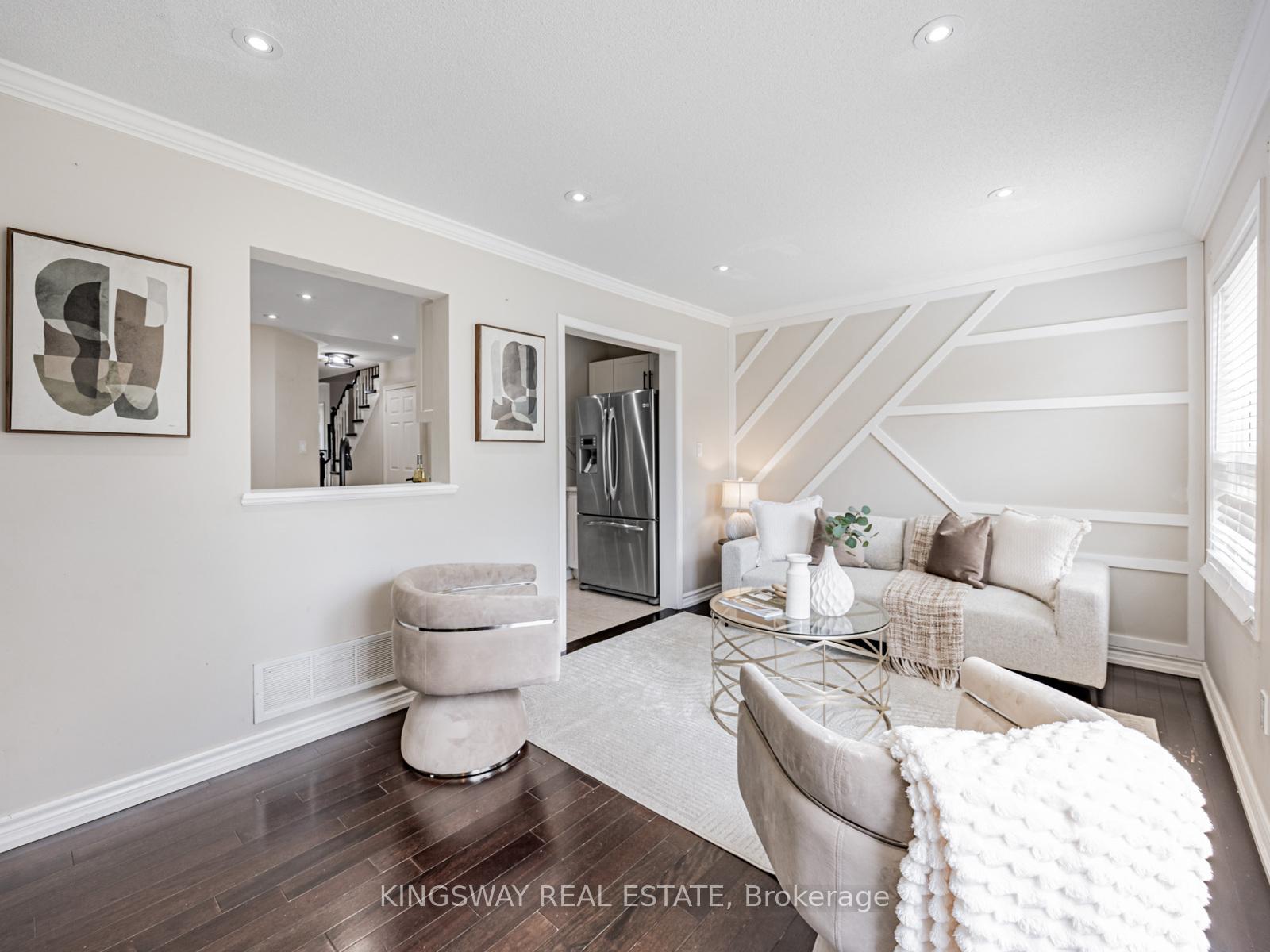 Photo 13 of 150 Kirkland Place, Whitby, Williamsburg — HOMEH