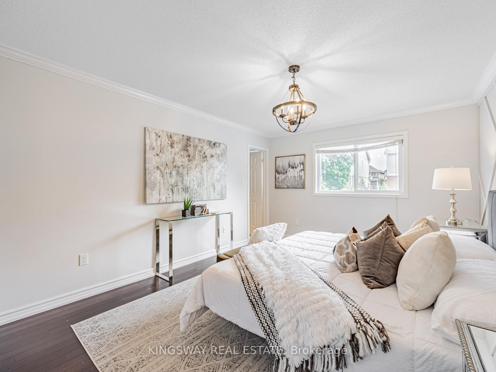 Photo 20 of 150 Kirkland Place, Whitby, Williamsburg — HOMEH