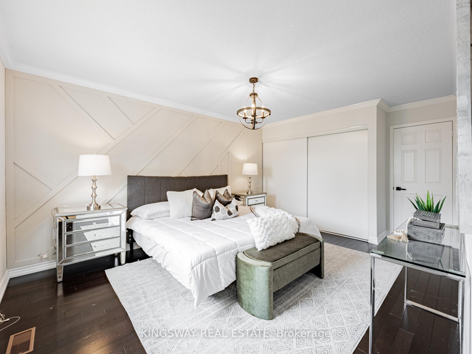 Photo 21 of 150 Kirkland Place, Whitby, Williamsburg — HOMEH