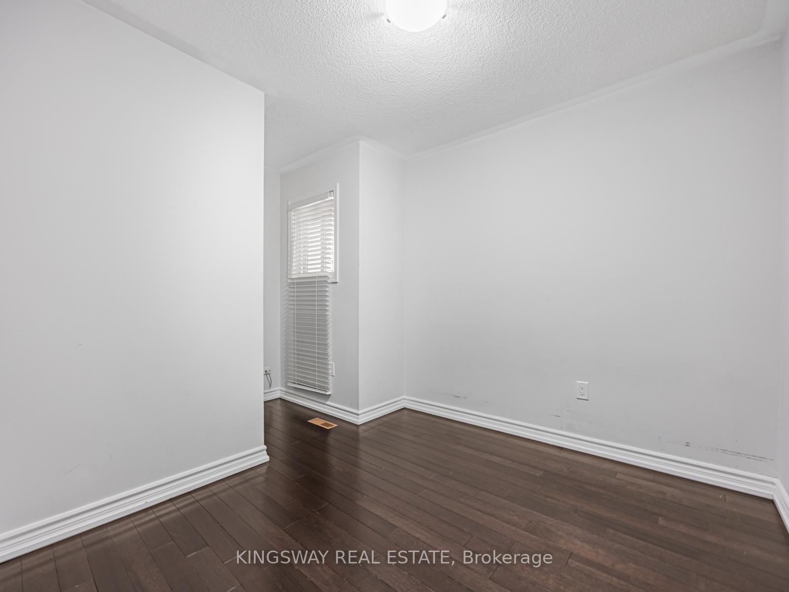 Photo 27 of 150 Kirkland Place, Whitby, Williamsburg — HOMEH