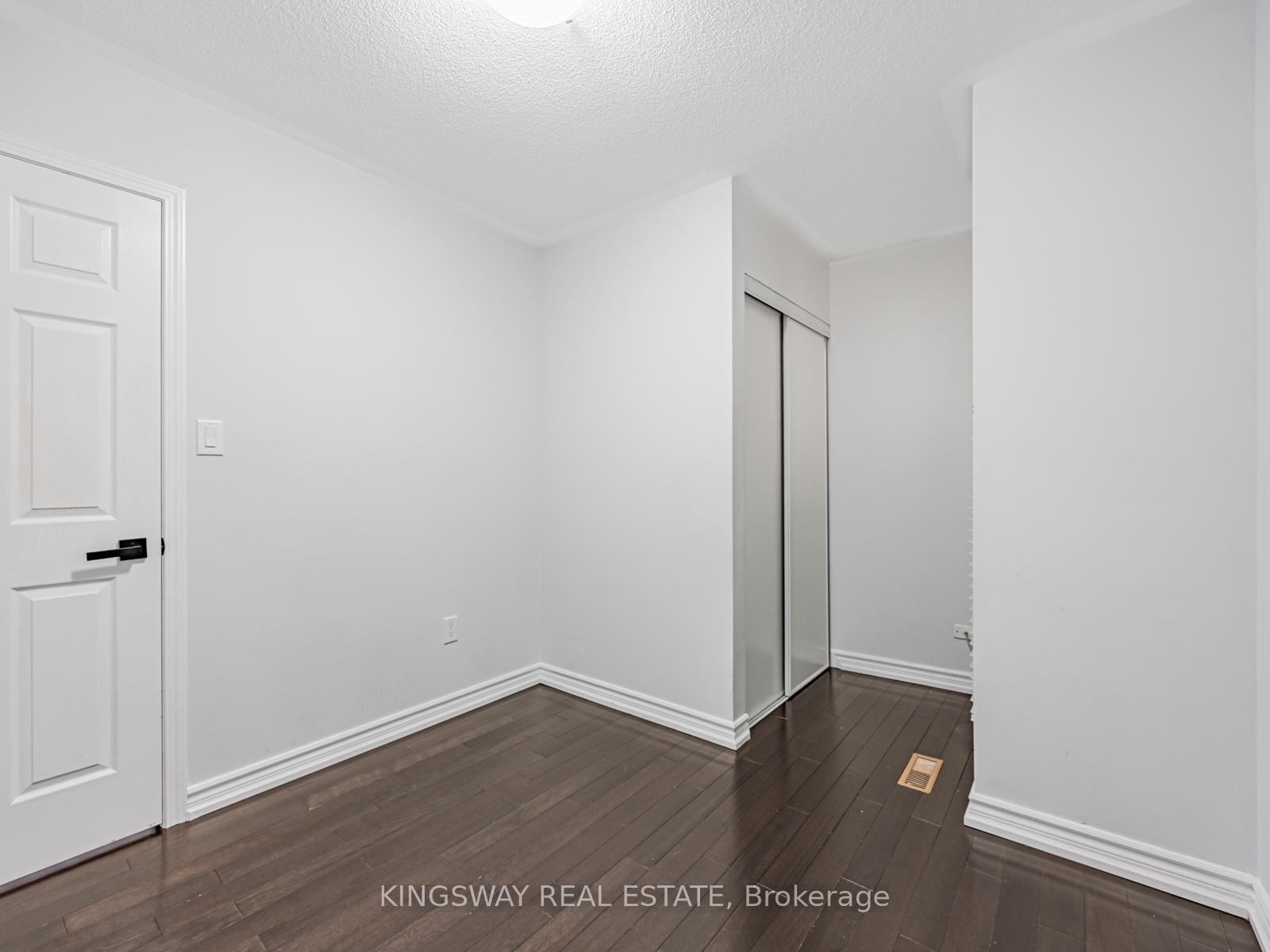 Photo 28 of 150 Kirkland Place, Whitby, Williamsburg — HOMEH