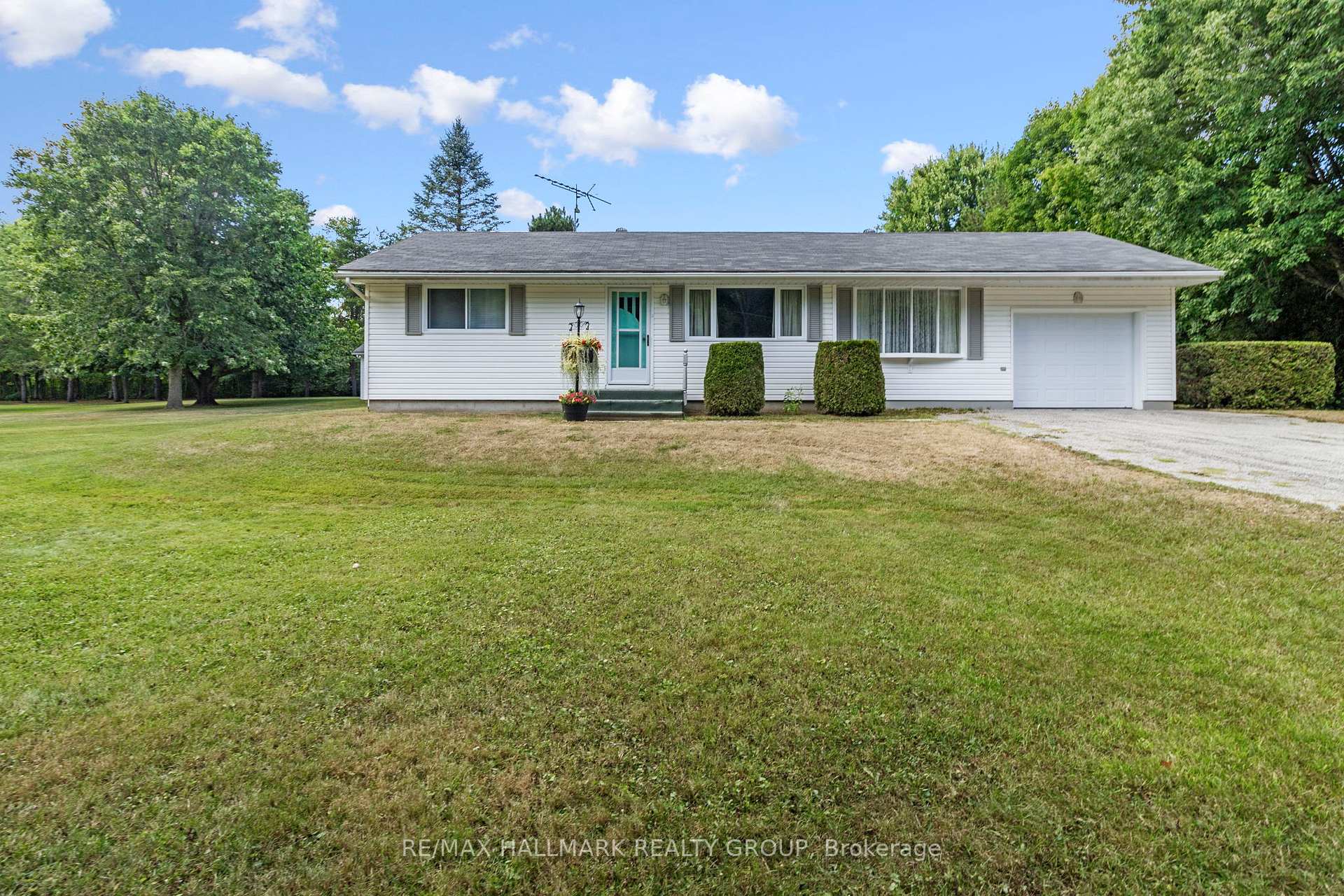 Photo 1 of 5542 Algonquin Road, Augusta, Augusta Twp — HOMEH