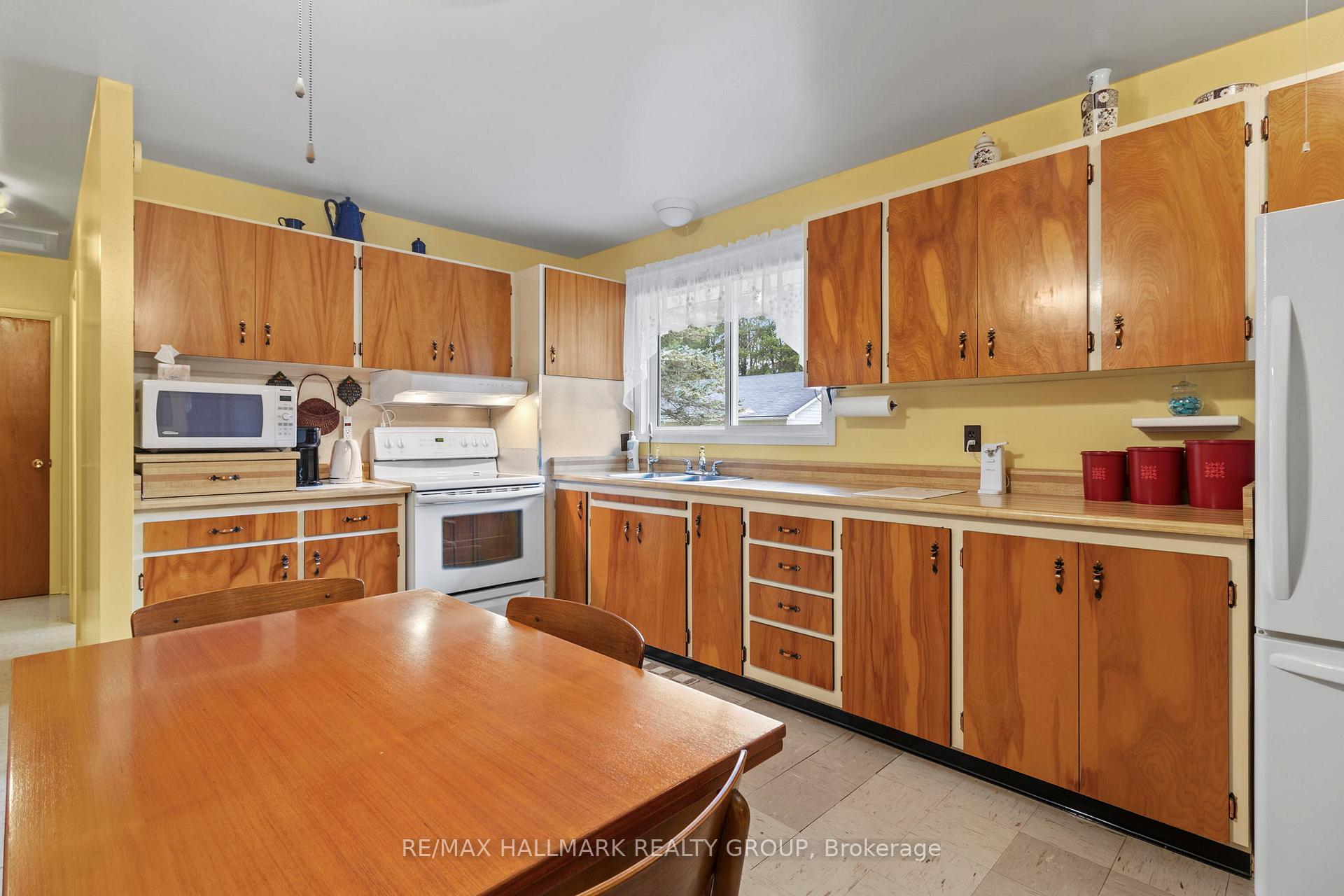 Photo 24 of 5542 Algonquin Road, Augusta, Augusta Twp — HOMEH