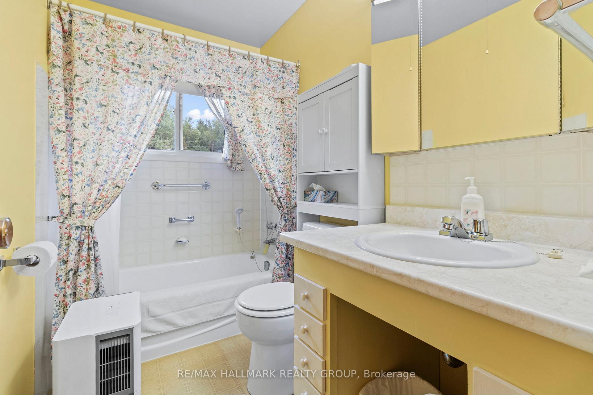 Photo 37 of 5542 Algonquin Road, Augusta, Augusta Twp — HOMEH