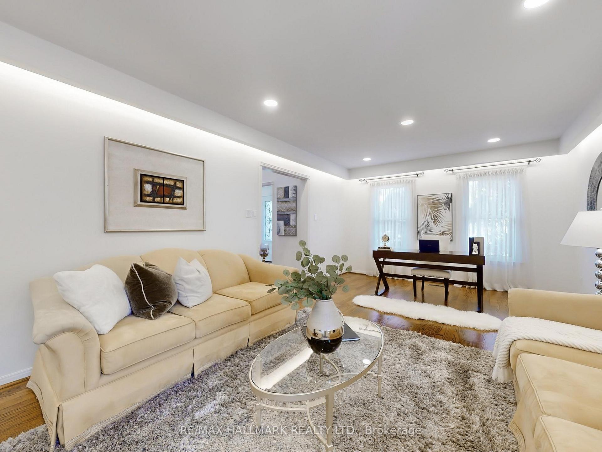 Photo 9 of 29 Briarwood Road, Markham, Unionville — HOMEH