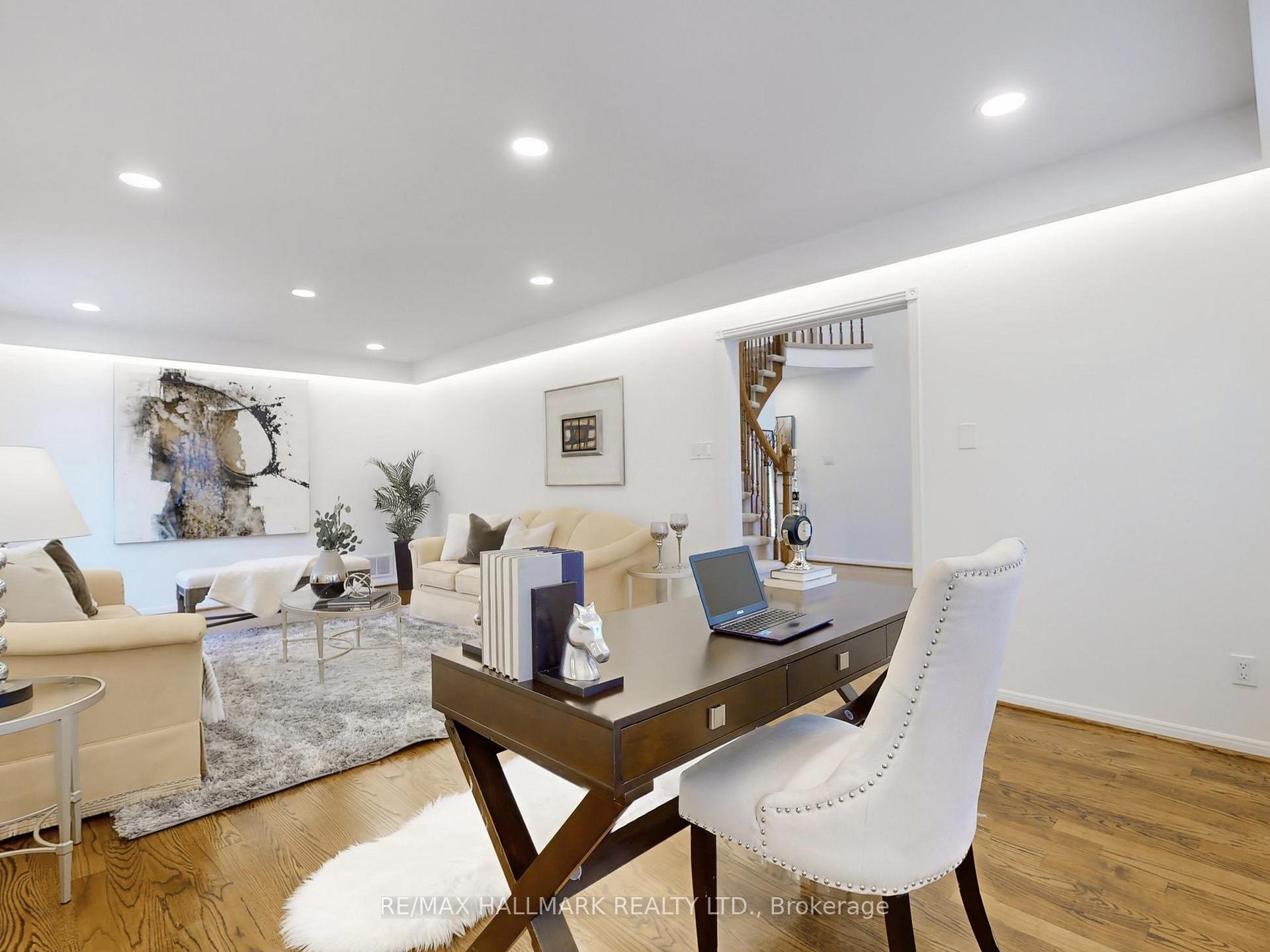 Photo 10 of 29 Briarwood Road, Markham, Unionville — HOMEH