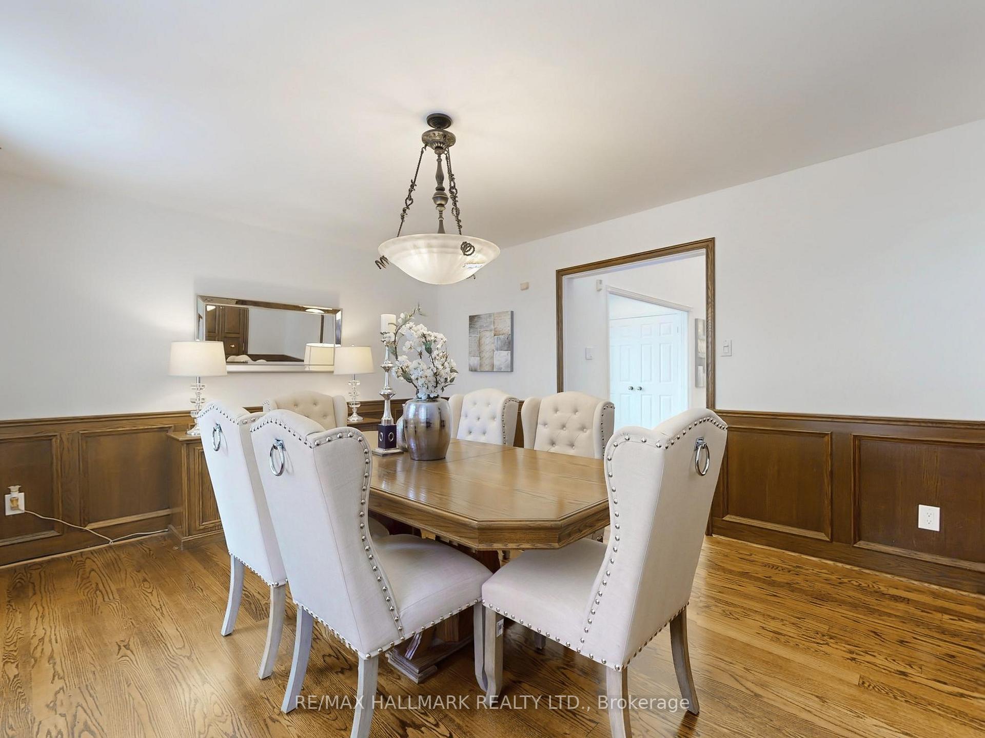 Photo 12 of 29 Briarwood Road, Markham, Unionville — HOMEH