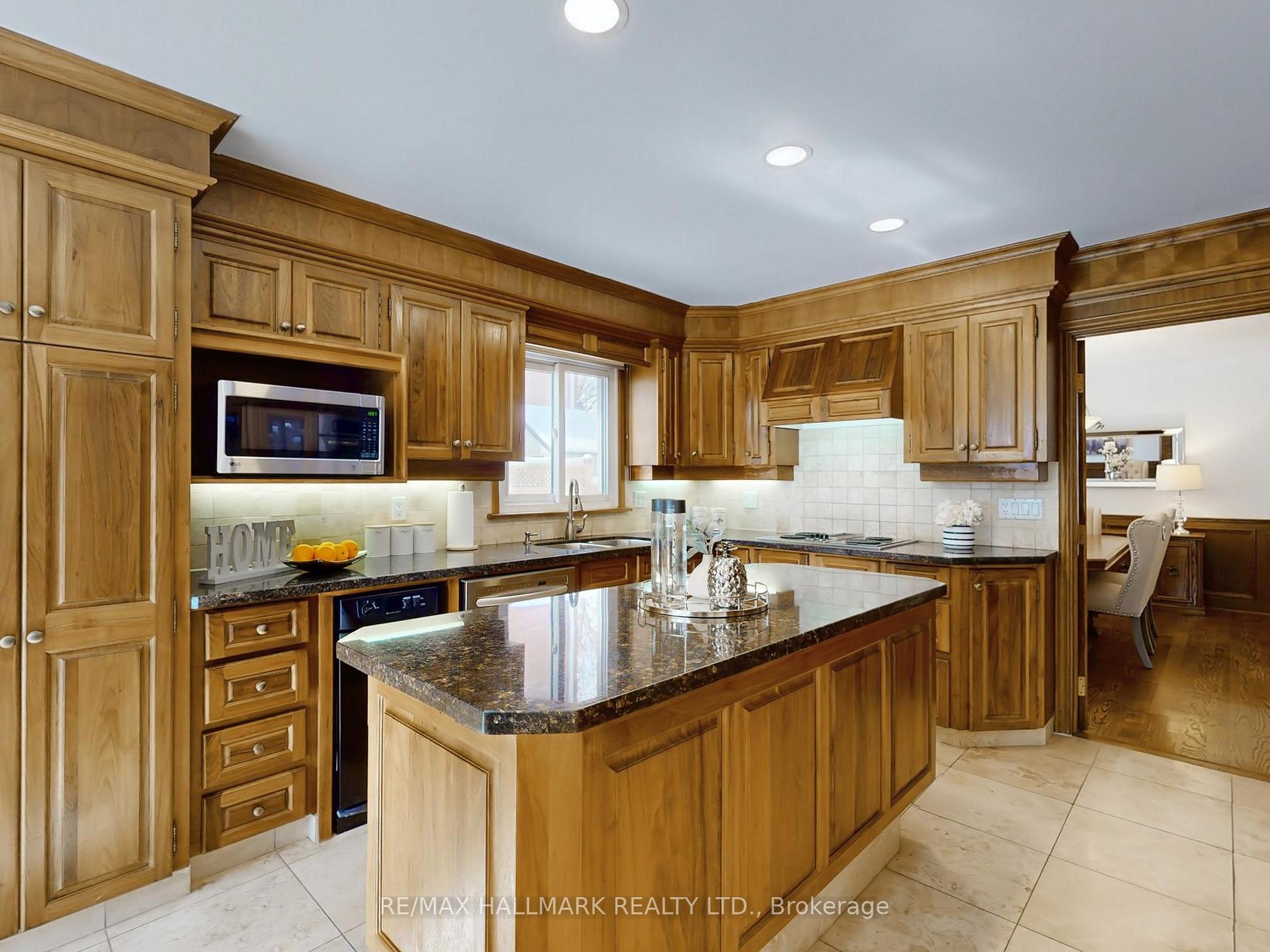 Photo 16 of 29 Briarwood Road, Markham, Unionville — HOMEH