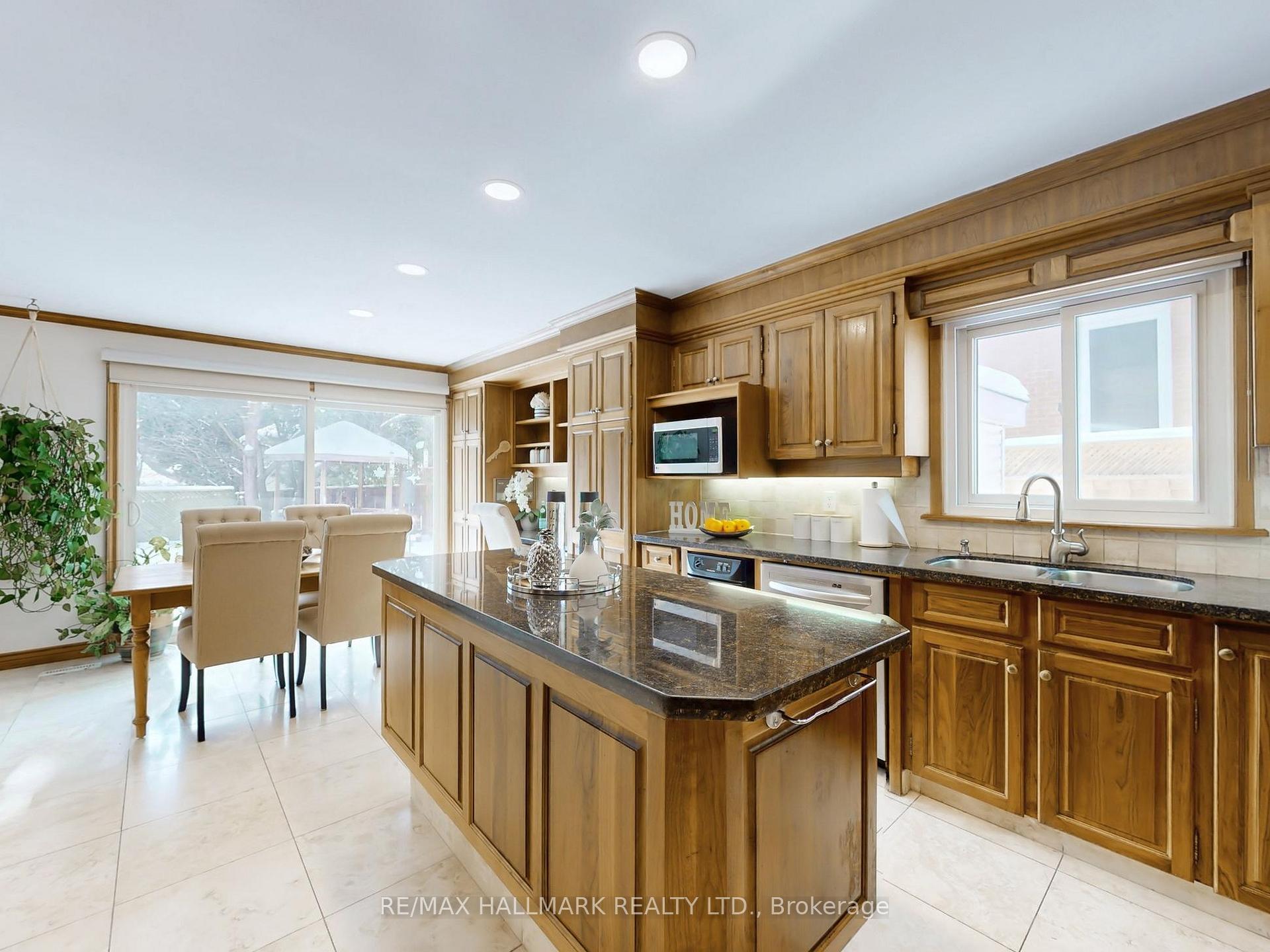 Photo 17 of 29 Briarwood Road, Markham, Unionville — HOMEH