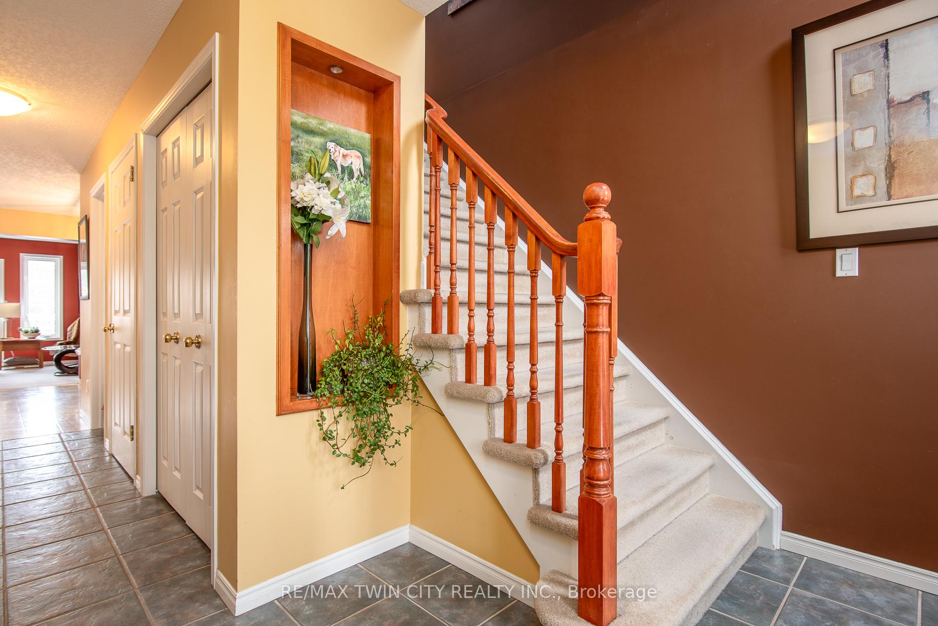 Photo 5 of 615 Inglis Falls Place, Waterloo — HOMEH
