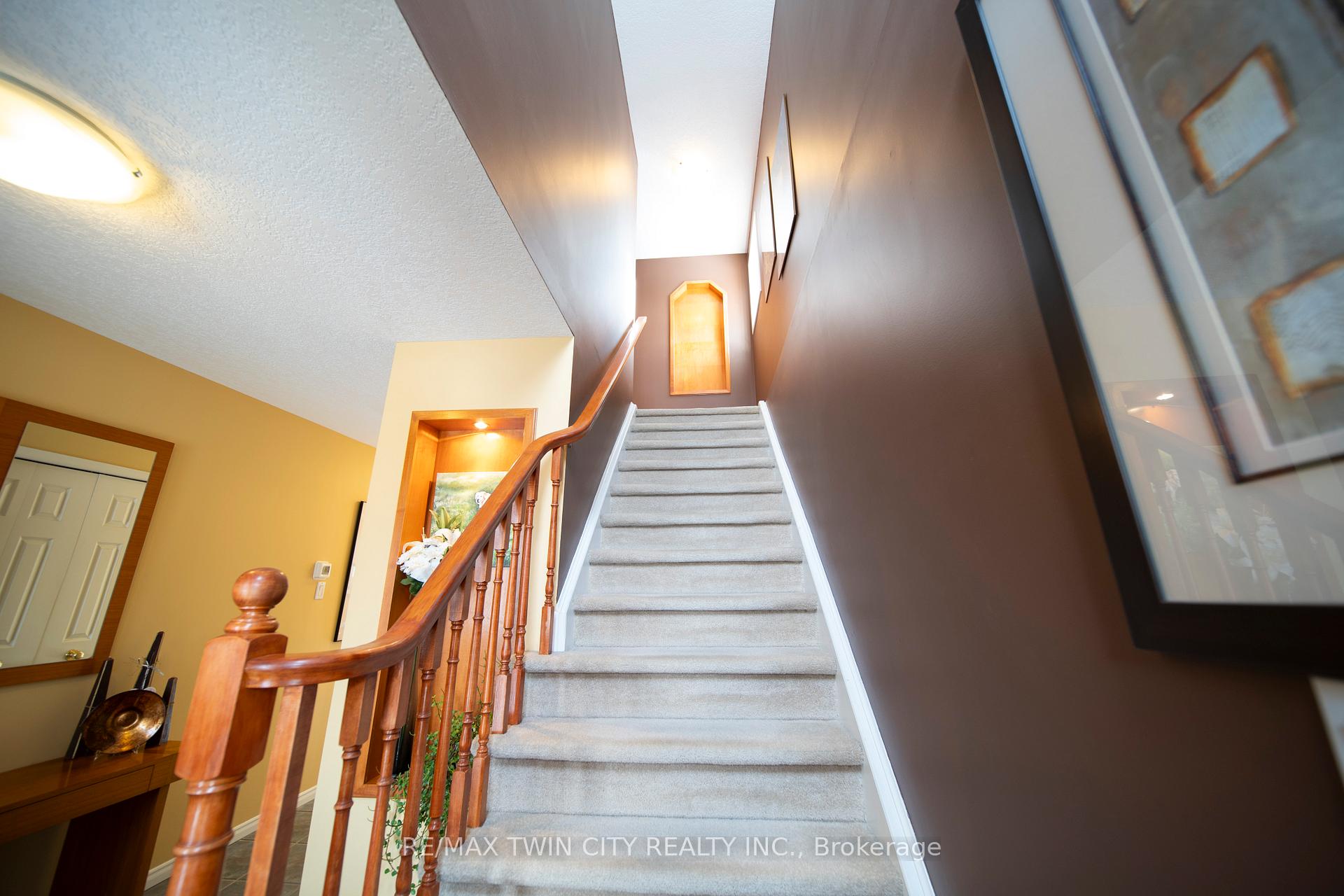 Photo 18 of 615 Inglis Falls Place, Waterloo — HOMEH