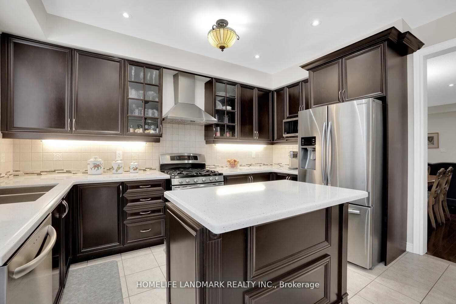 Photo 4 of 167 Valley Vista Drive, Vaughan, Patterson — HOMEH