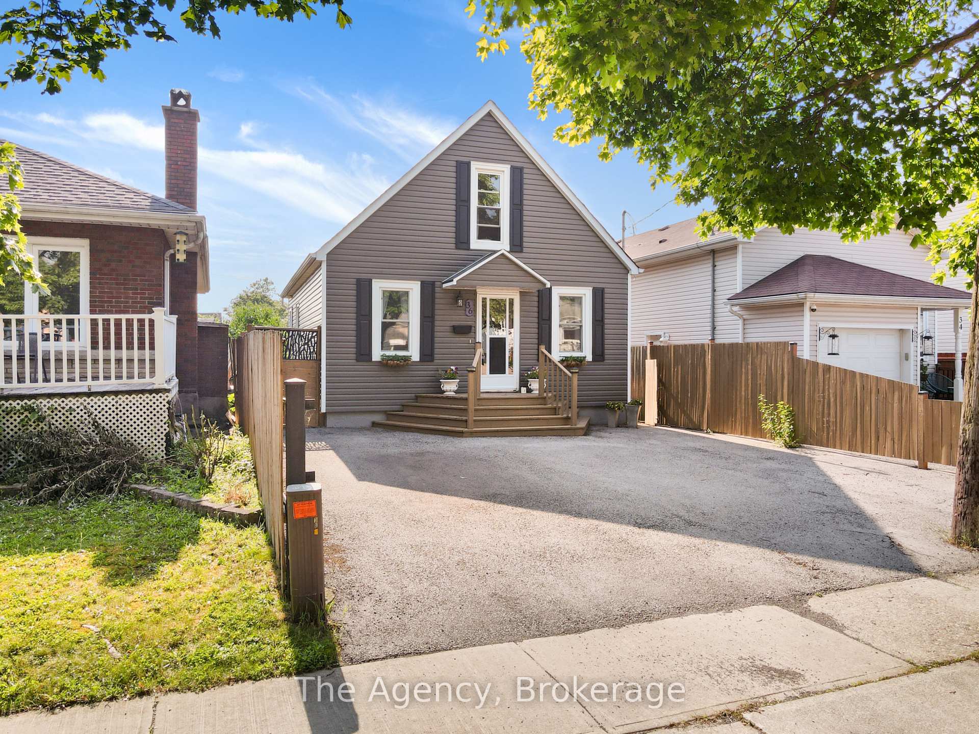 Photo 2 of 36 Afton Avenue, Welland, Lincoln/Crowland — HOMEH