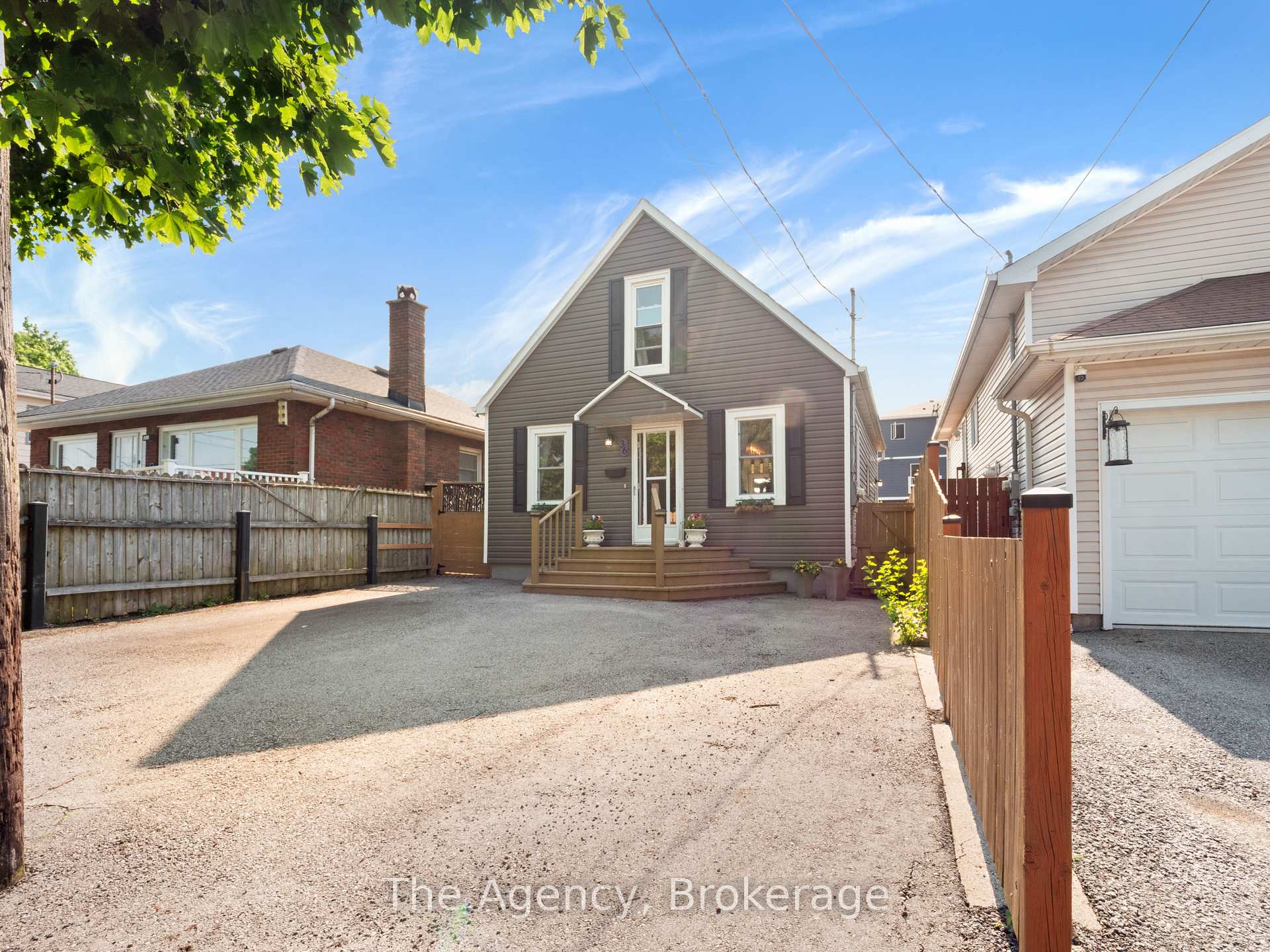 Photo 3 of 36 Afton Avenue, Welland, Lincoln/Crowland — HOMEH