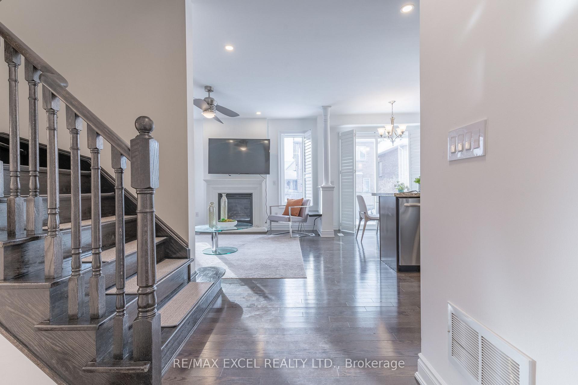 Photo 7 of 13 Sisina Avenue, Markham, Cathedraltown — HOMEH