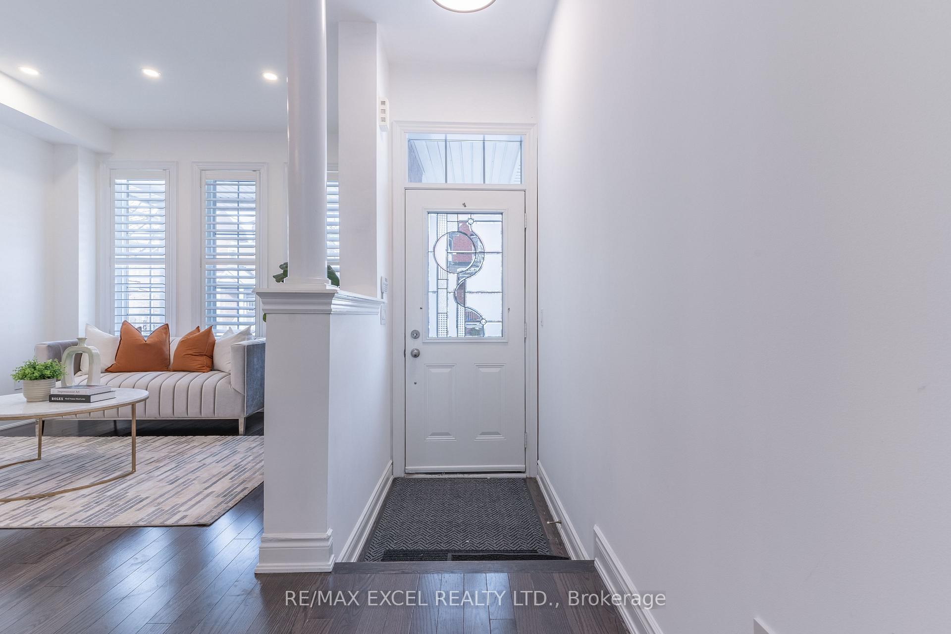 Photo 10 of 13 Sisina Avenue, Markham, Cathedraltown — HOMEH