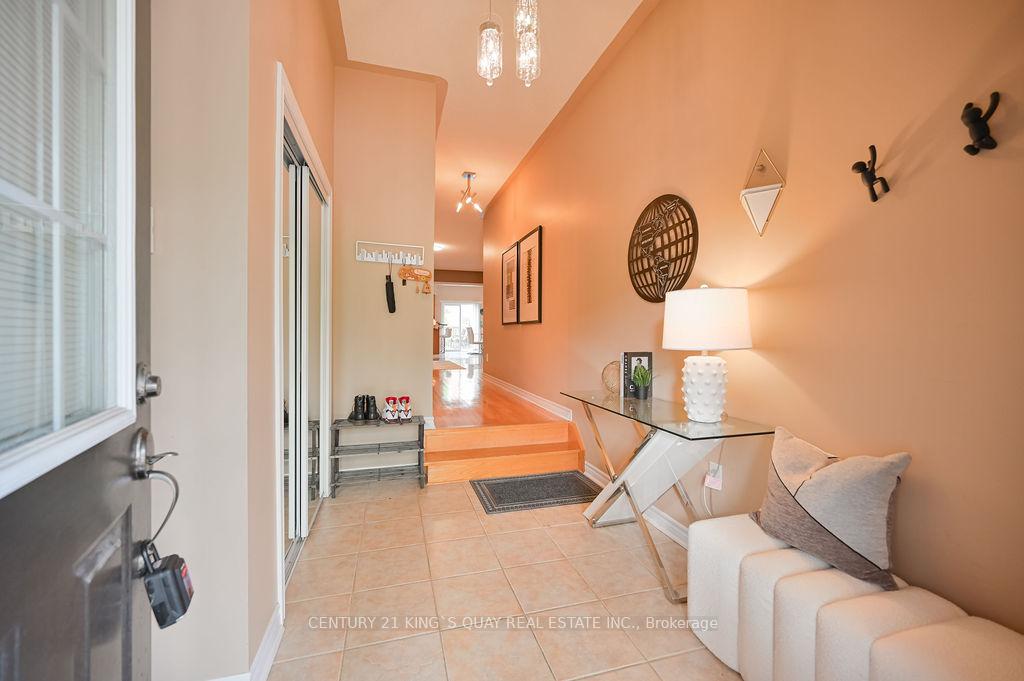 Photo 2 of 83 Daniel Reaman Crescent, Vaughan, Patterson — HOMEH