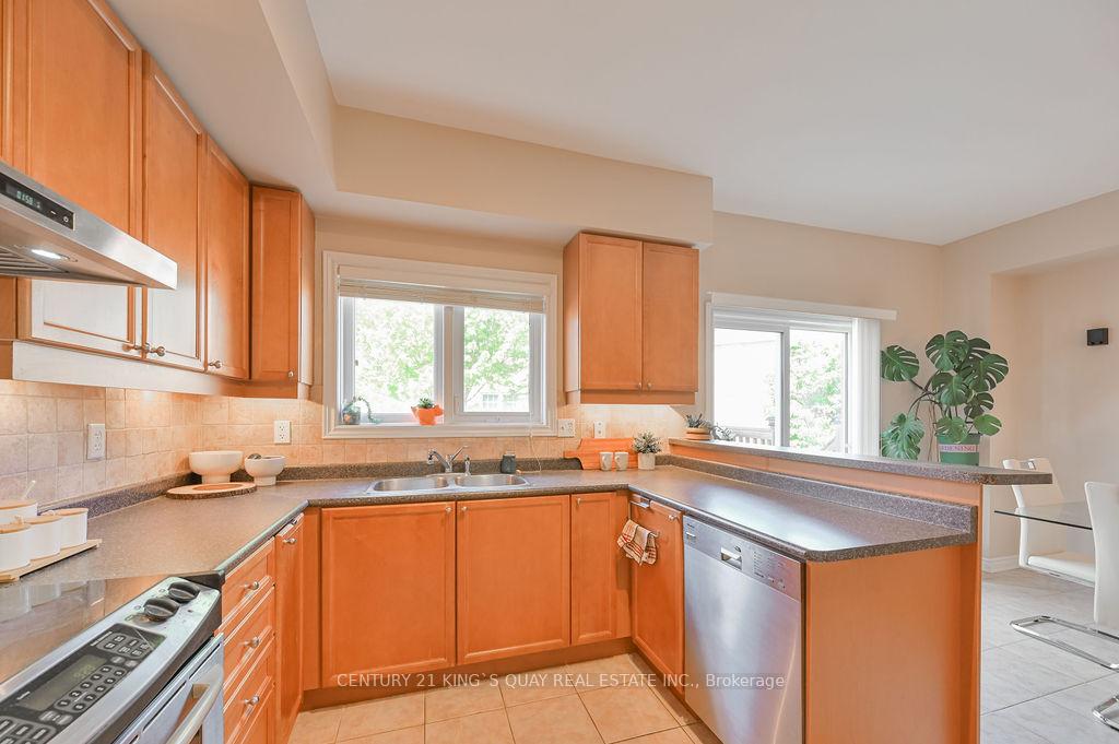 Photo 14 of 83 Daniel Reaman Crescent, Vaughan, Patterson — HOMEH