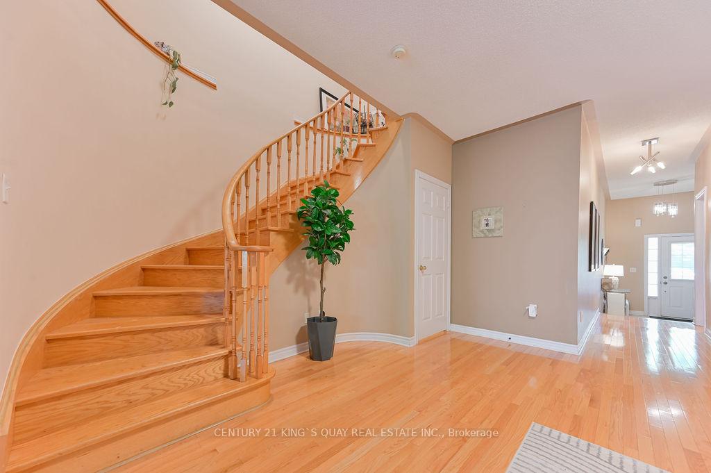 Photo 16 of 83 Daniel Reaman Crescent, Vaughan, Patterson — HOMEH