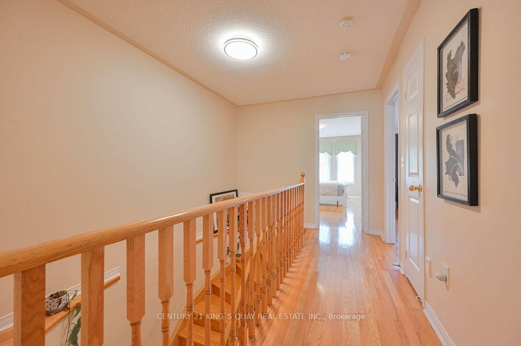 Photo 18 of 83 Daniel Reaman Crescent, Vaughan, Patterson — HOMEH