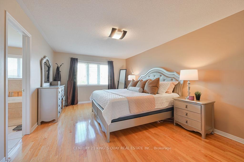 Photo 19 of 83 Daniel Reaman Crescent, Vaughan, Patterson — HOMEH